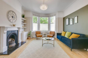 Balham near Tube Victorian House 4 Bedrooms 9 beds